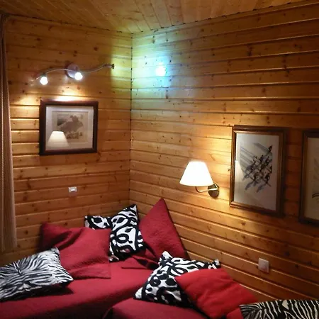 Duplex Dans - Pleiades -, Skis Aux Pieds Avec Clefs A Disposition Via Agence Constel'immo -nous Louons Aussi Le Second Duplex Du Risoul