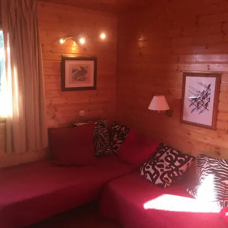Duplex Dans - Pleiades -, Skis Aux Pieds Avec Clefs A Disposition Via Agence Constel'immo -nous Louons Aussi Le Second Duplex Du Risoul